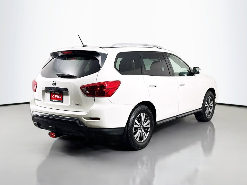 Used 2018 Nissan Pathfinder S image 5