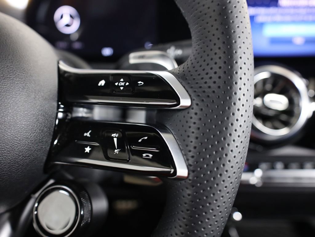 Certified 2025 Mercedes-Benz GLB 35 AMG 4MATIC image 16