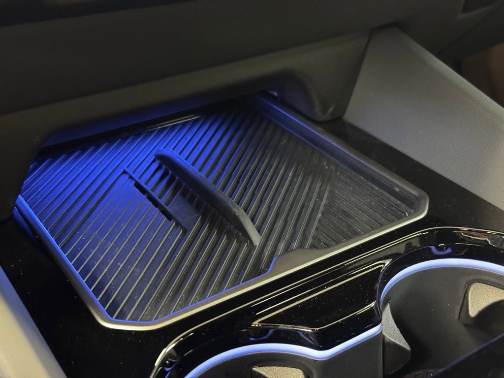 Used 2025 BMW M5 w/ Carbon Package image 39