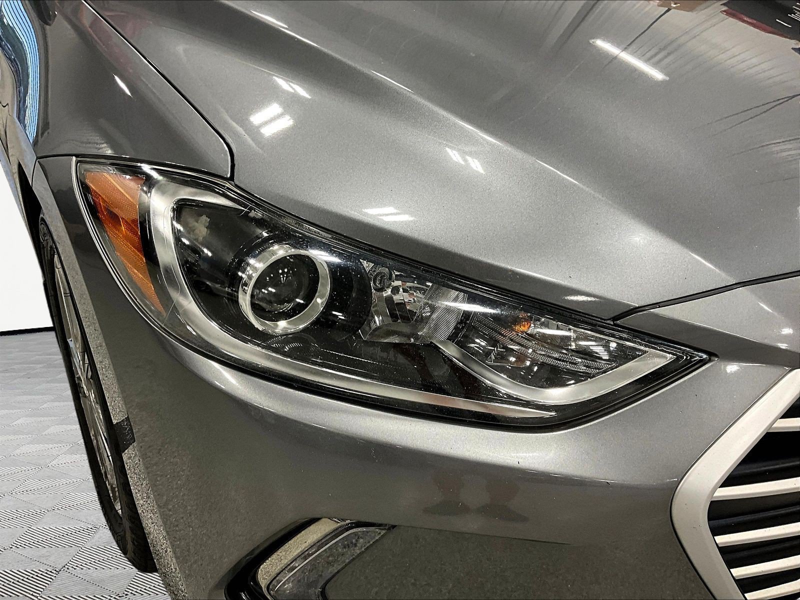 Used 2018 Hyundai Elantra Value Edition w/ Winter Weather Package FWD image 32