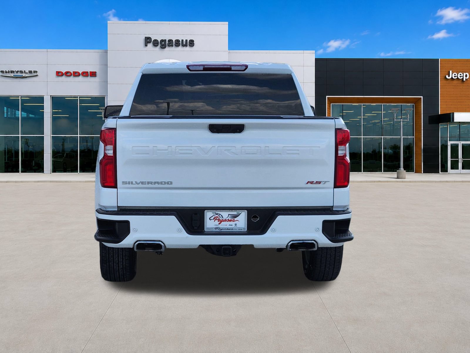 Used 2022 Chevrolet Silverado 1500 RST w/ Safety Package AWD/4WD image 8