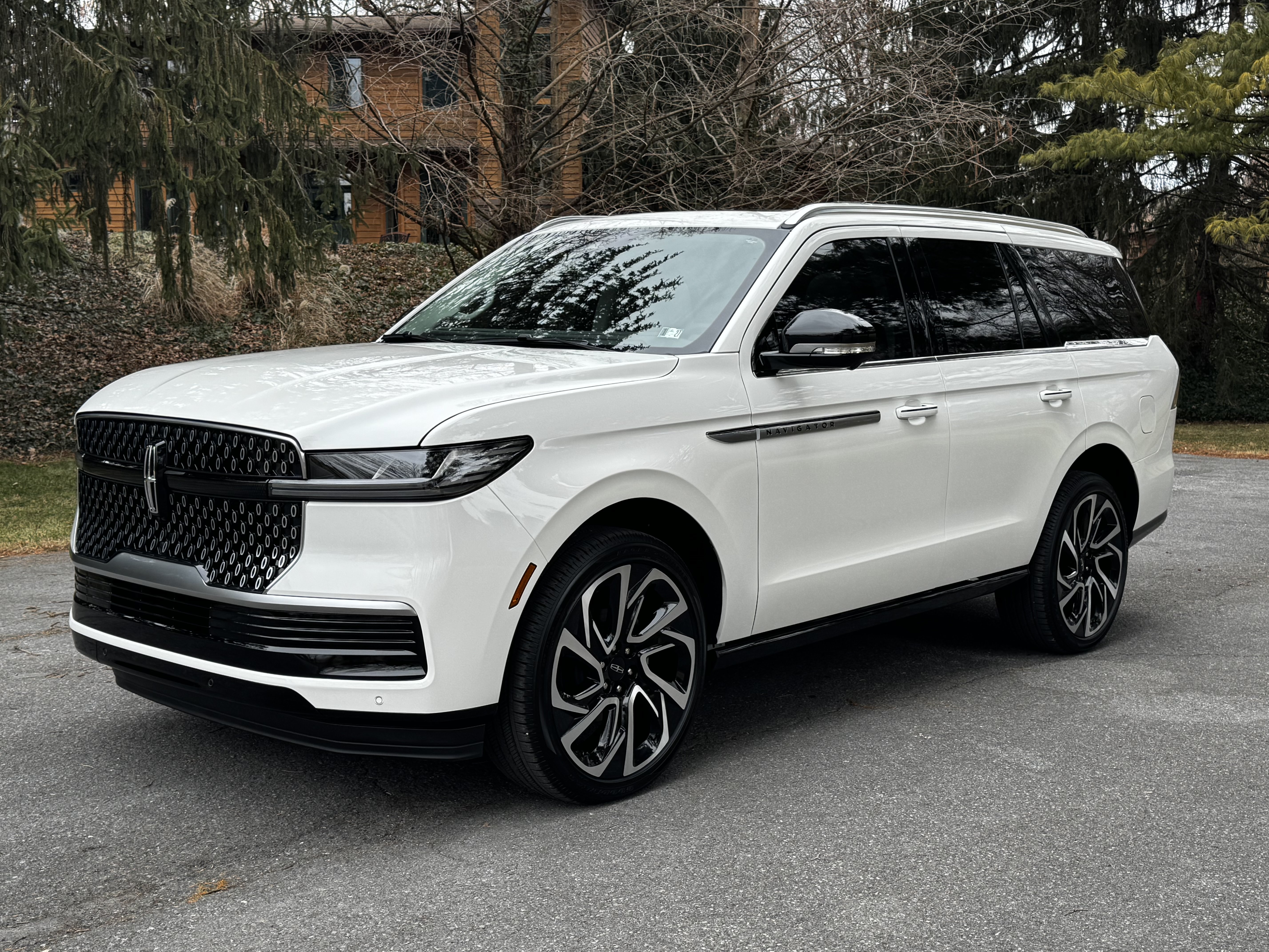 Used 2026 Lincoln Navigator Reserve AWD/4WD image 10