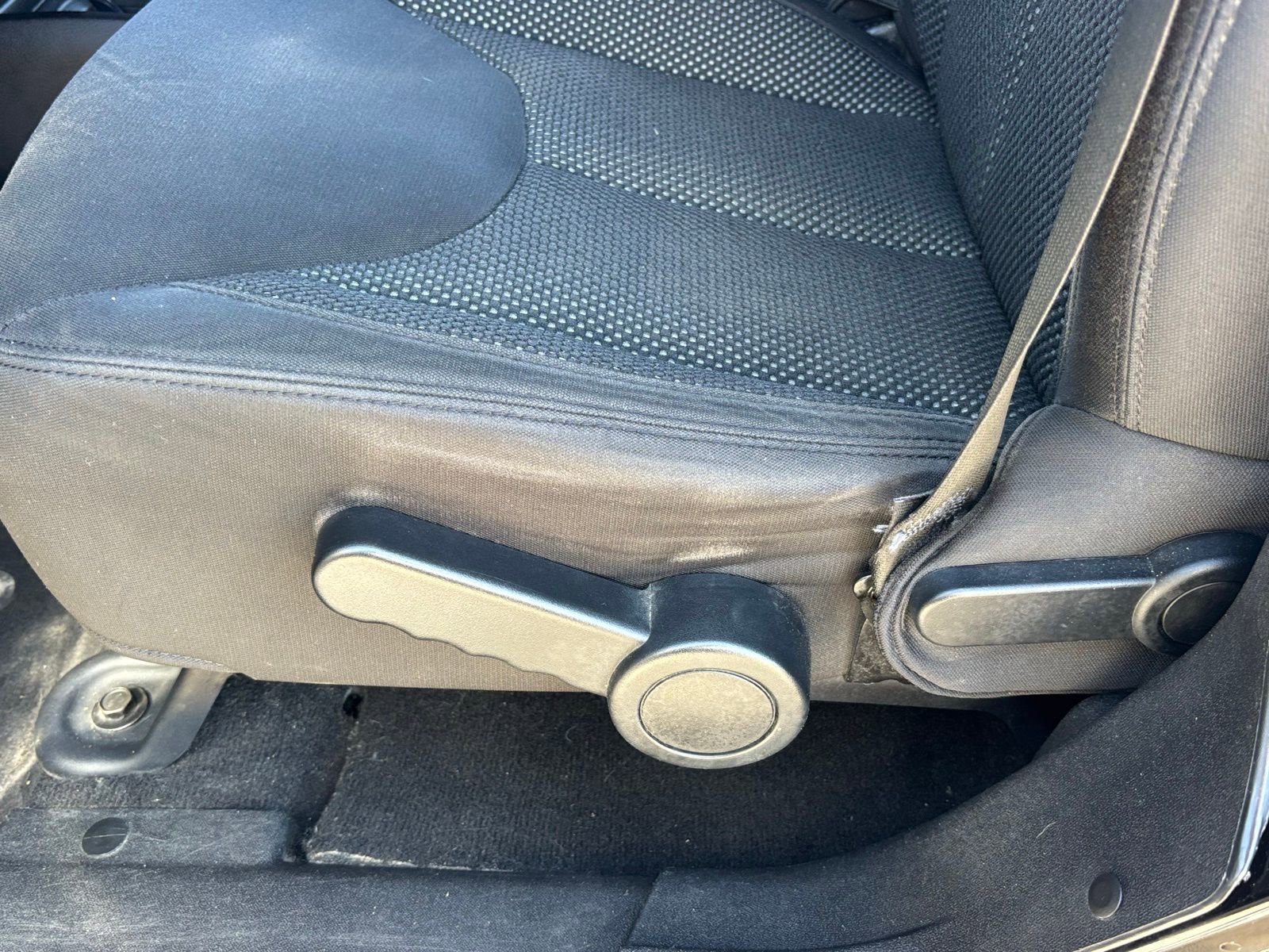 Used 2016 Jeep Wrangler Sport image 17