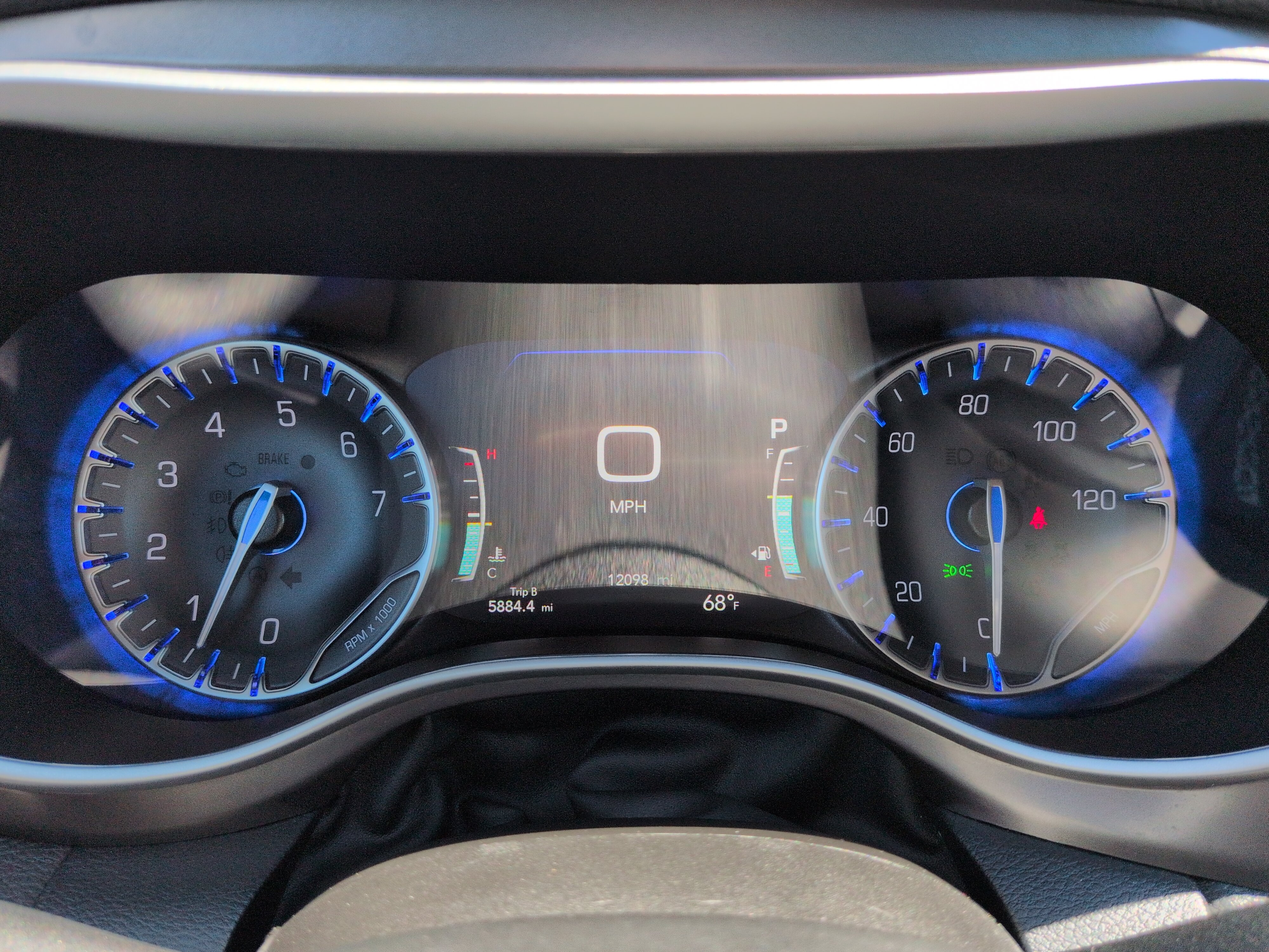 Certified 2025 Chrysler Pacifica Select FWD image 24