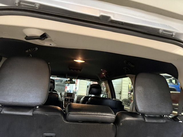 Used 2019 Dodge Grand Caravan SXT FWD image 14