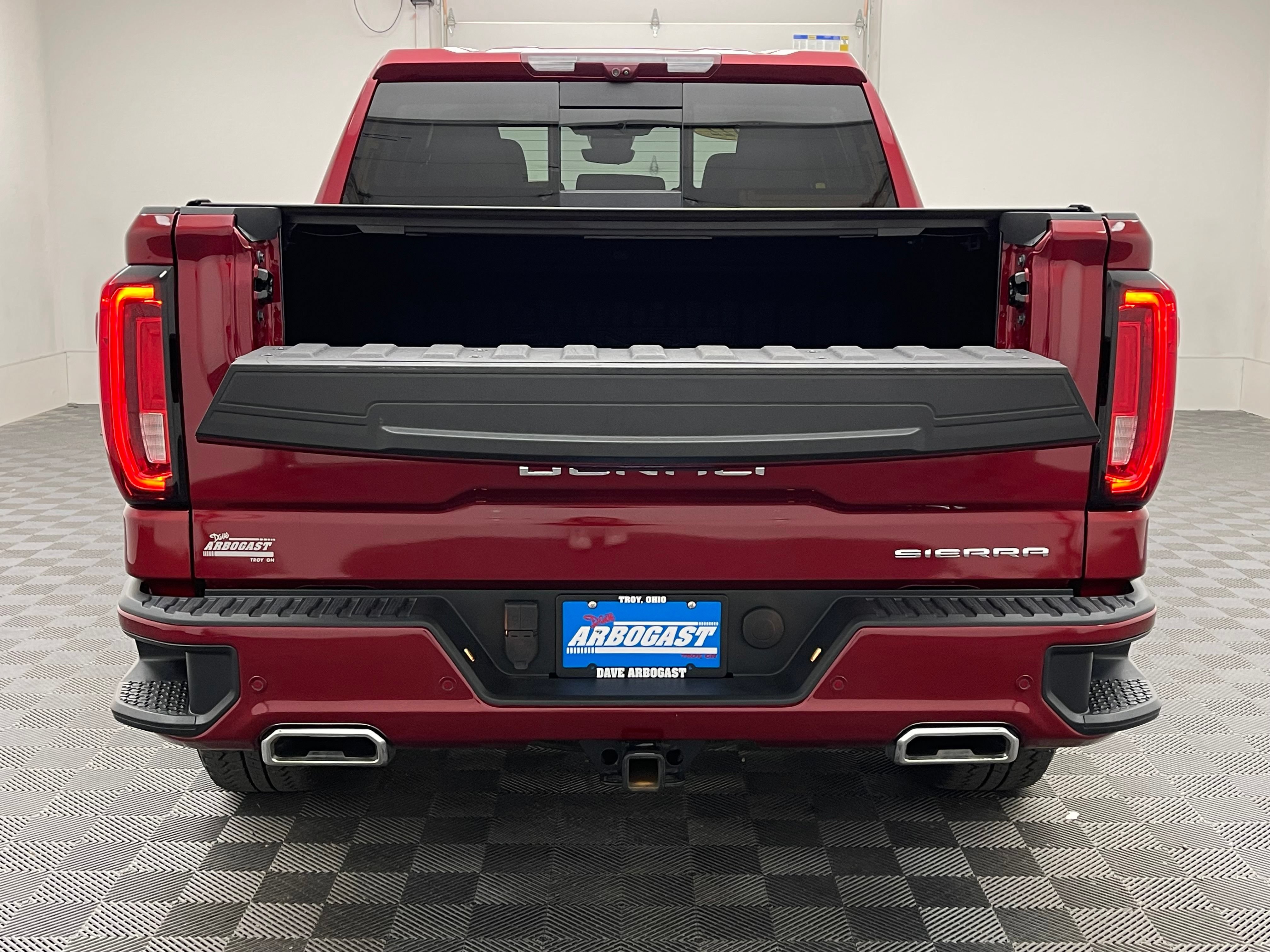 Used 2022 GMC Sierra 1500 Denali w/ Technology Package AWD/4WD image 10
