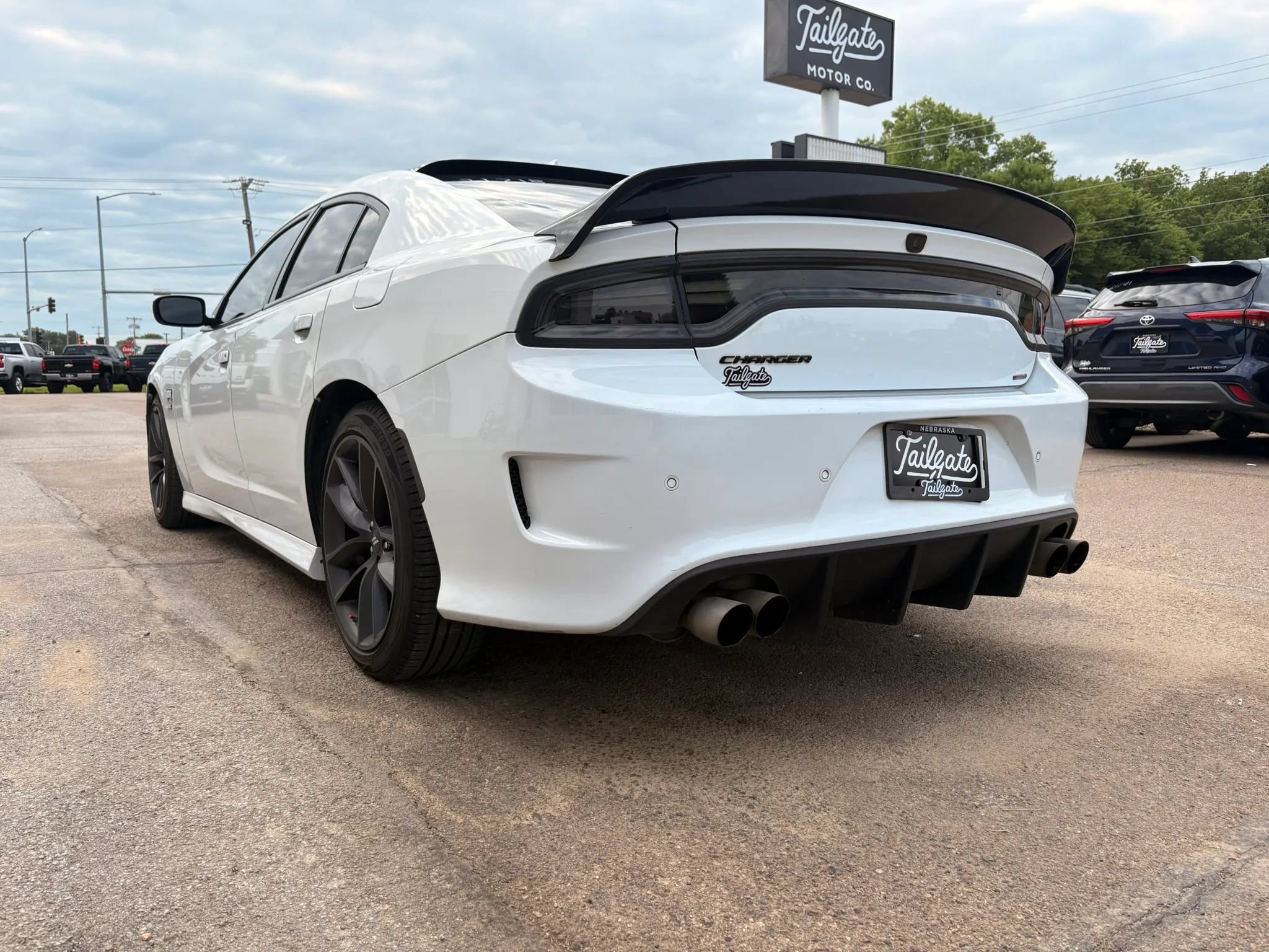 Used 2019 Dodge Charger Scat Pack RWD image 4