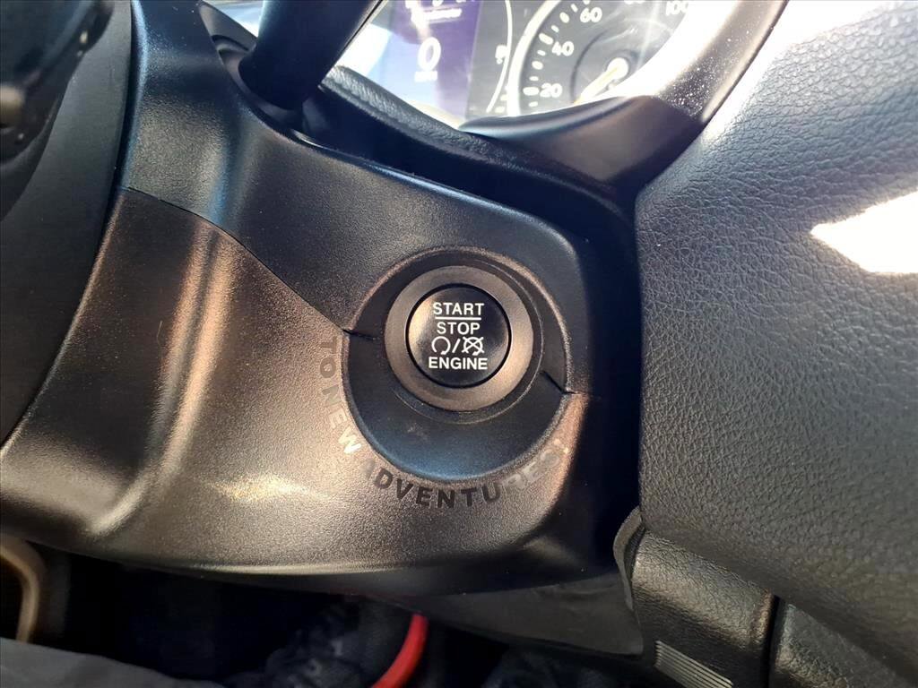 Used 2016 Jeep Renegade Latitude image 16