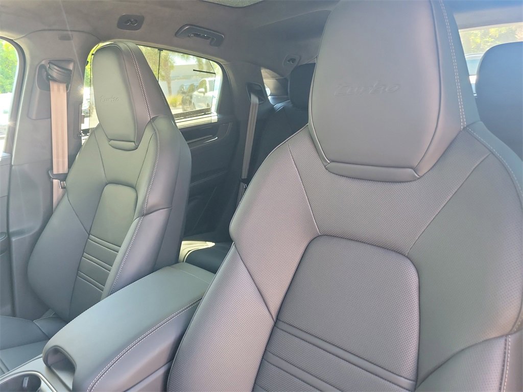 New 2026 Porsche Cayenne Turbo image 5