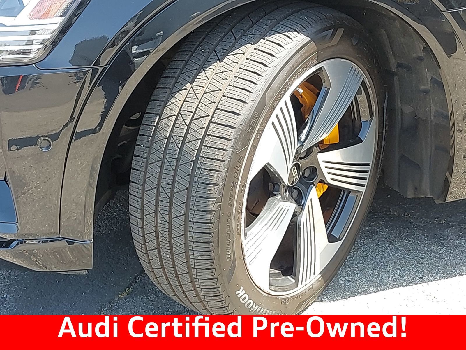 Used 2023 Audi e-tron Premium Plus w/ Premium Plus Package AWD/4WD image 34