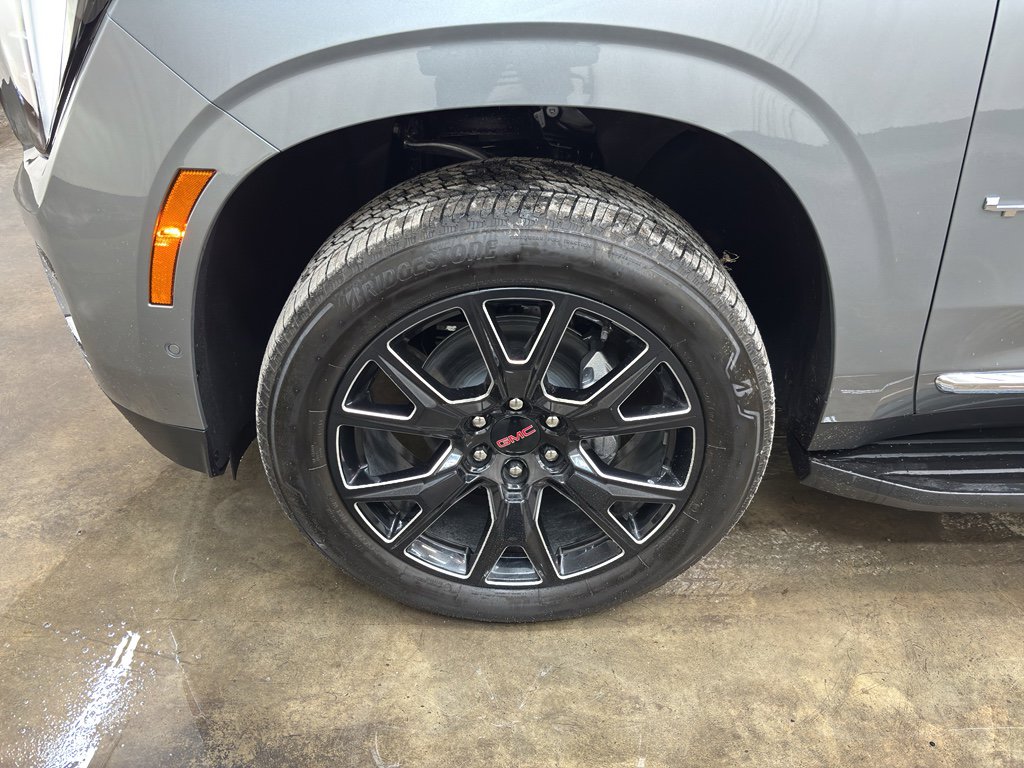 New 2026 GMC Yukon XL Elevation w/ LPO, Floor Liner Package image 12