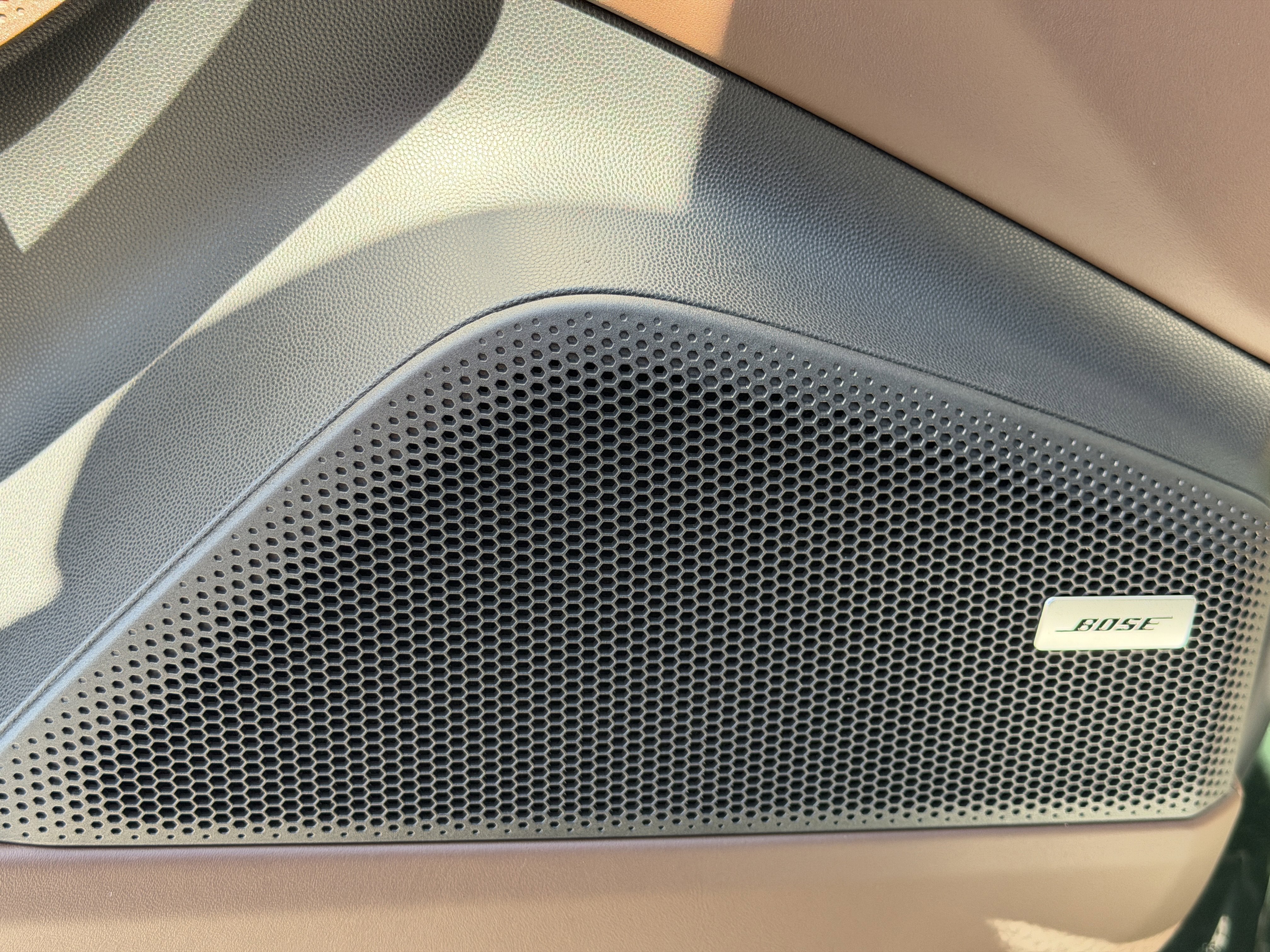 New 2026 Porsche Macan 4 Electric image 23