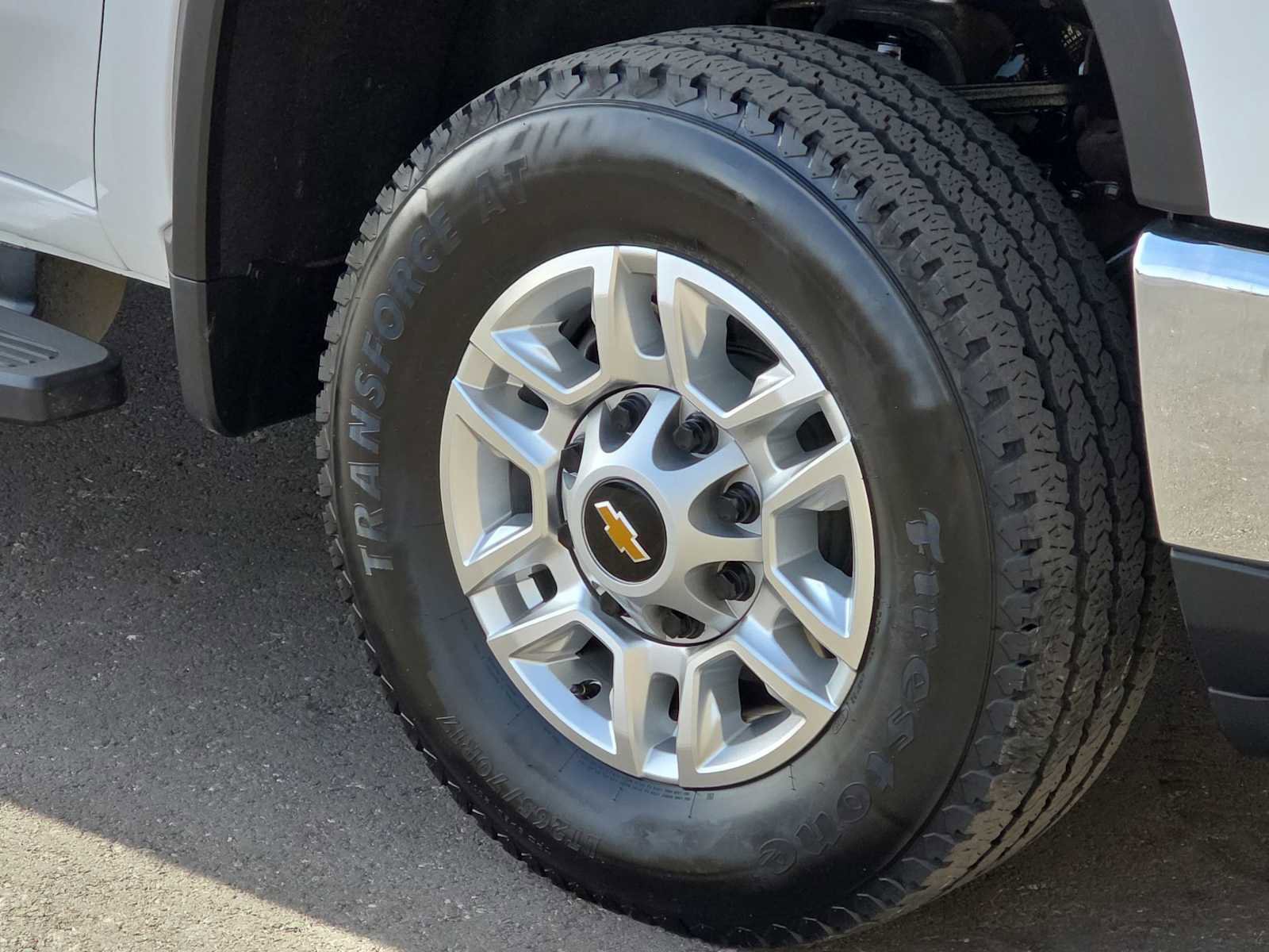 Used 2025 Chevrolet Silverado 2500 LT w/ Convenience Package image 11