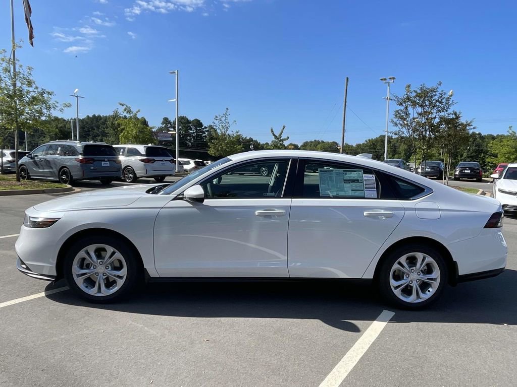 Used 2025 Honda Accord LX image 5