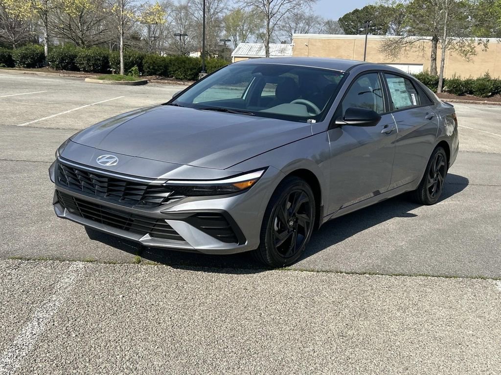New 2026 Hyundai Elantra Sport image 3