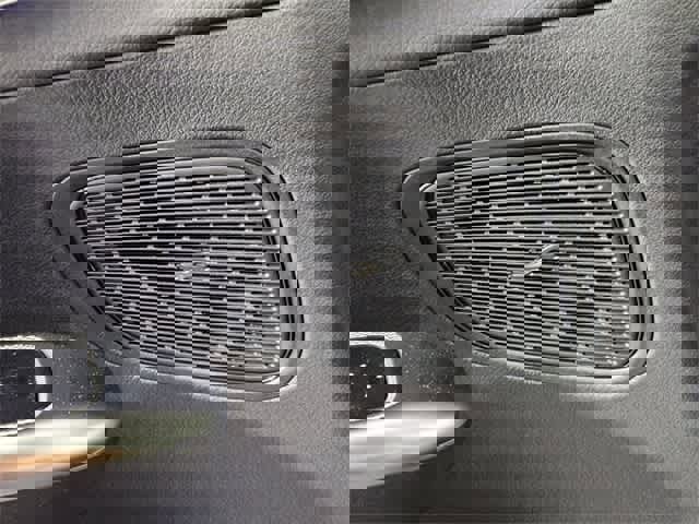 Used 2025 Mercedes-Benz GLC 300 4MATIC image 75