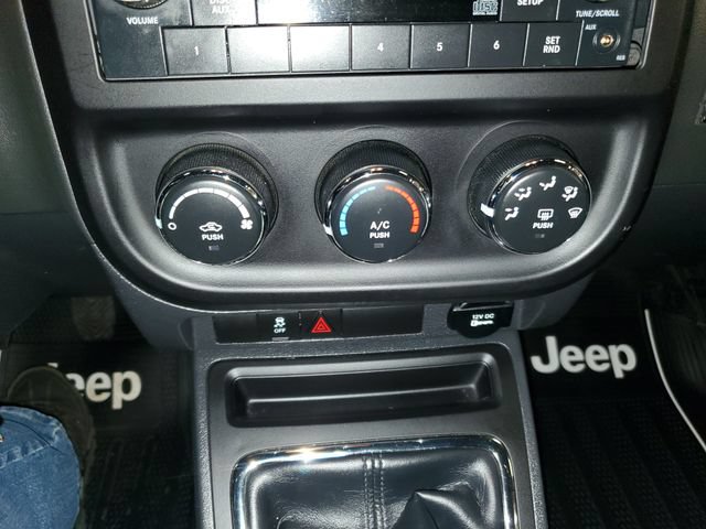 Used 2014 Jeep Patriot Sport w/ Power Value Group AWD/4WD image 19