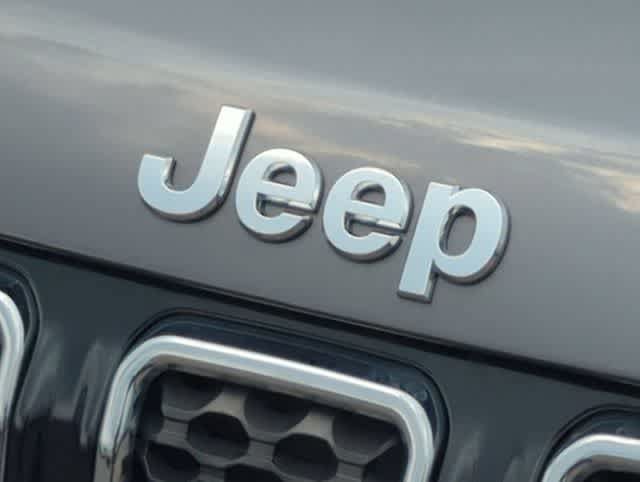 Used 2023 Jeep Compass Limited w/ Elite Group AWD/4WD image 12