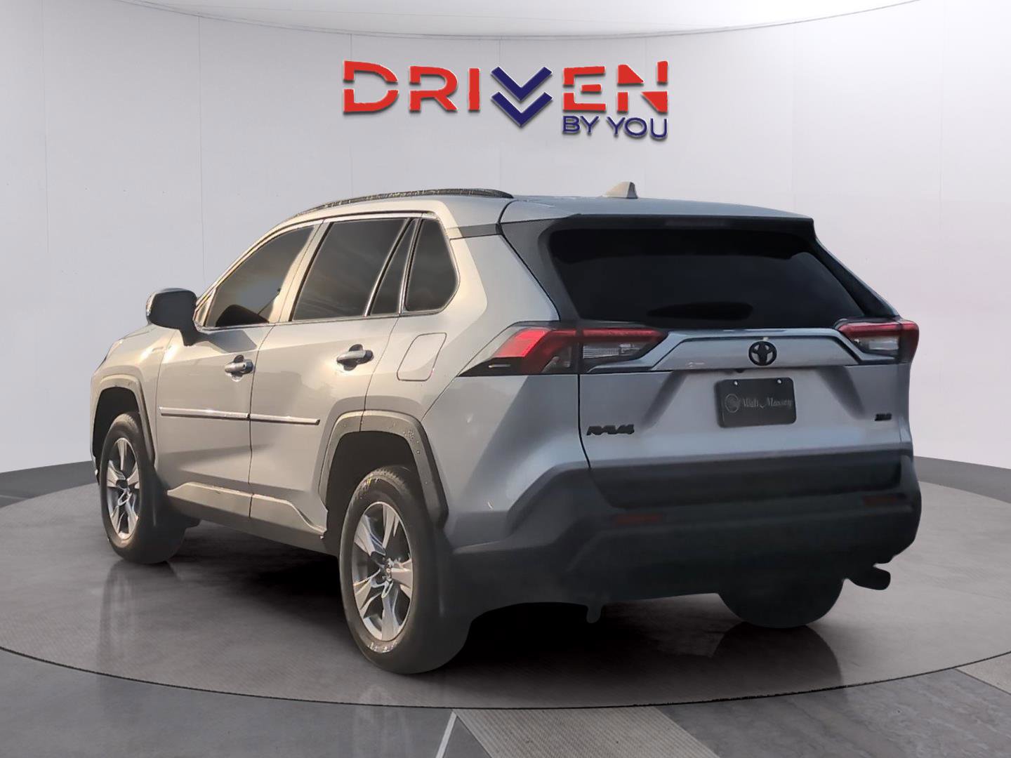 Used 2024 Toyota RAV4 XLE image 3