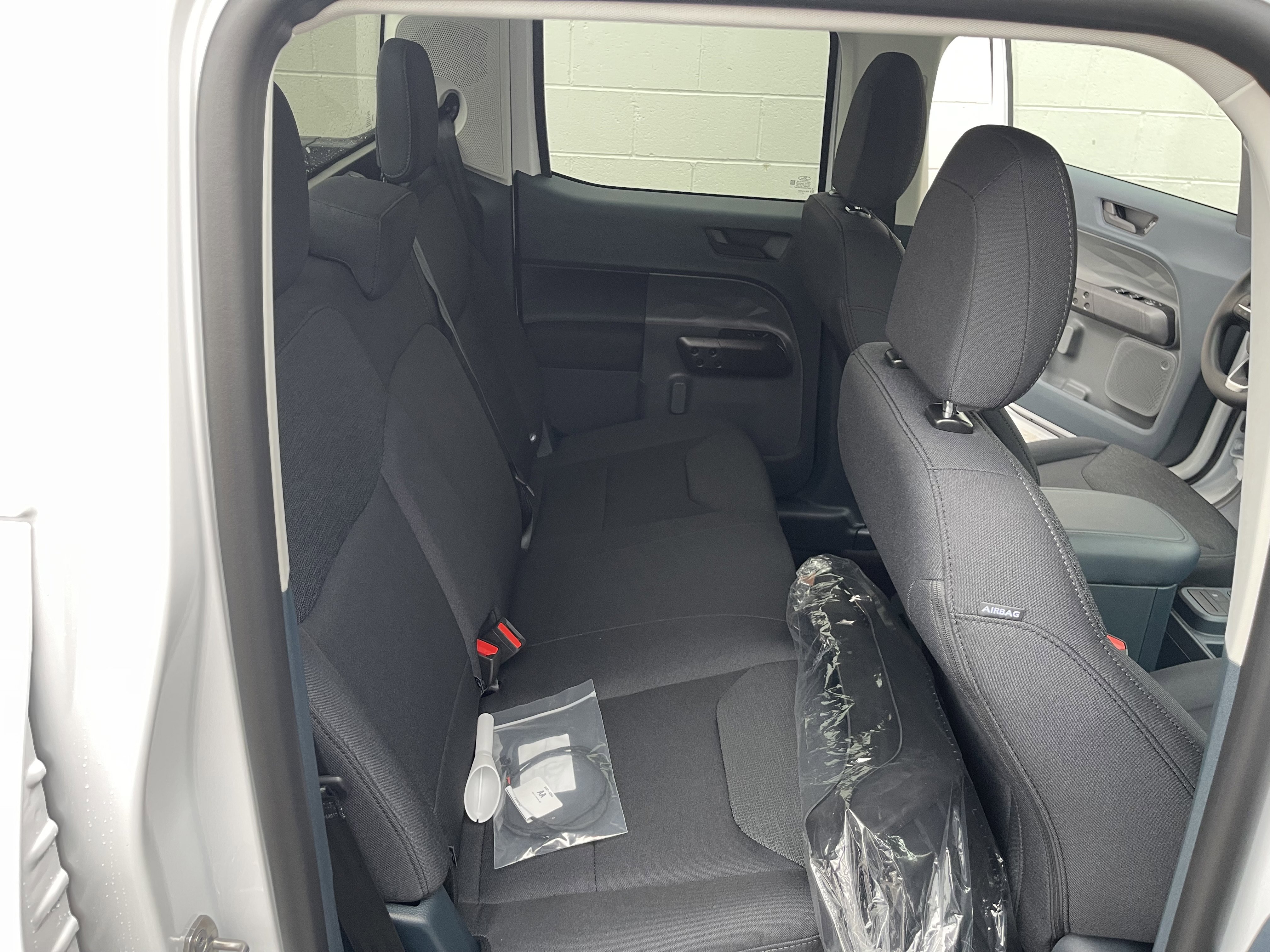 New 2025 Ford Maverick XL image 21