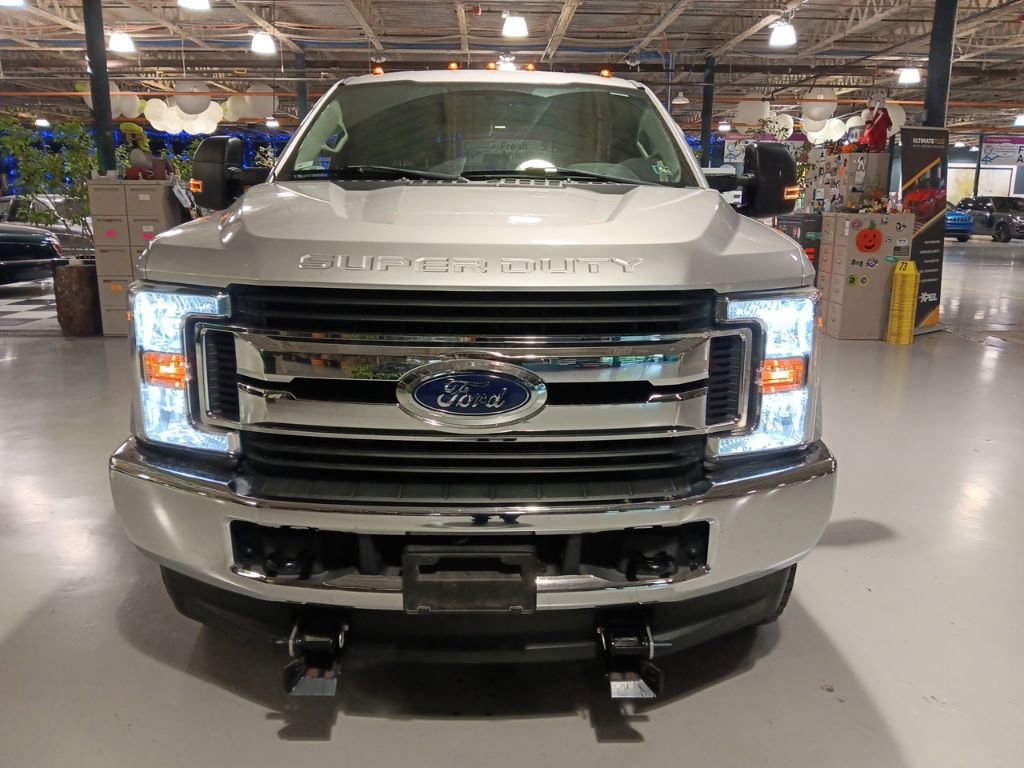 Used 2018 Ford F250 XL w/ STX Appearance Package AWD/4WD image 3