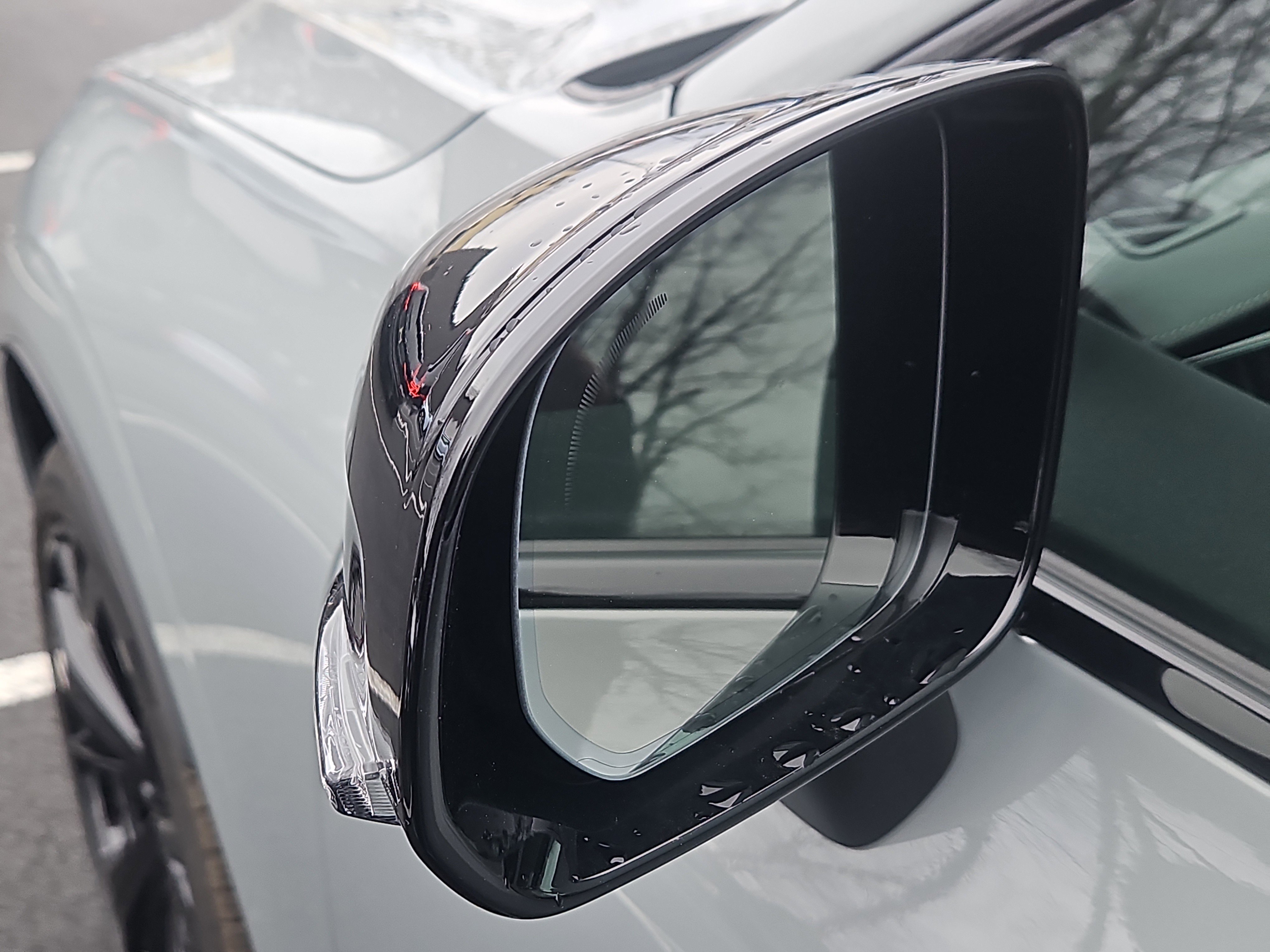 New 2026 Volvo XC60 B5 Ultra w/ Protection Package Premier image 13