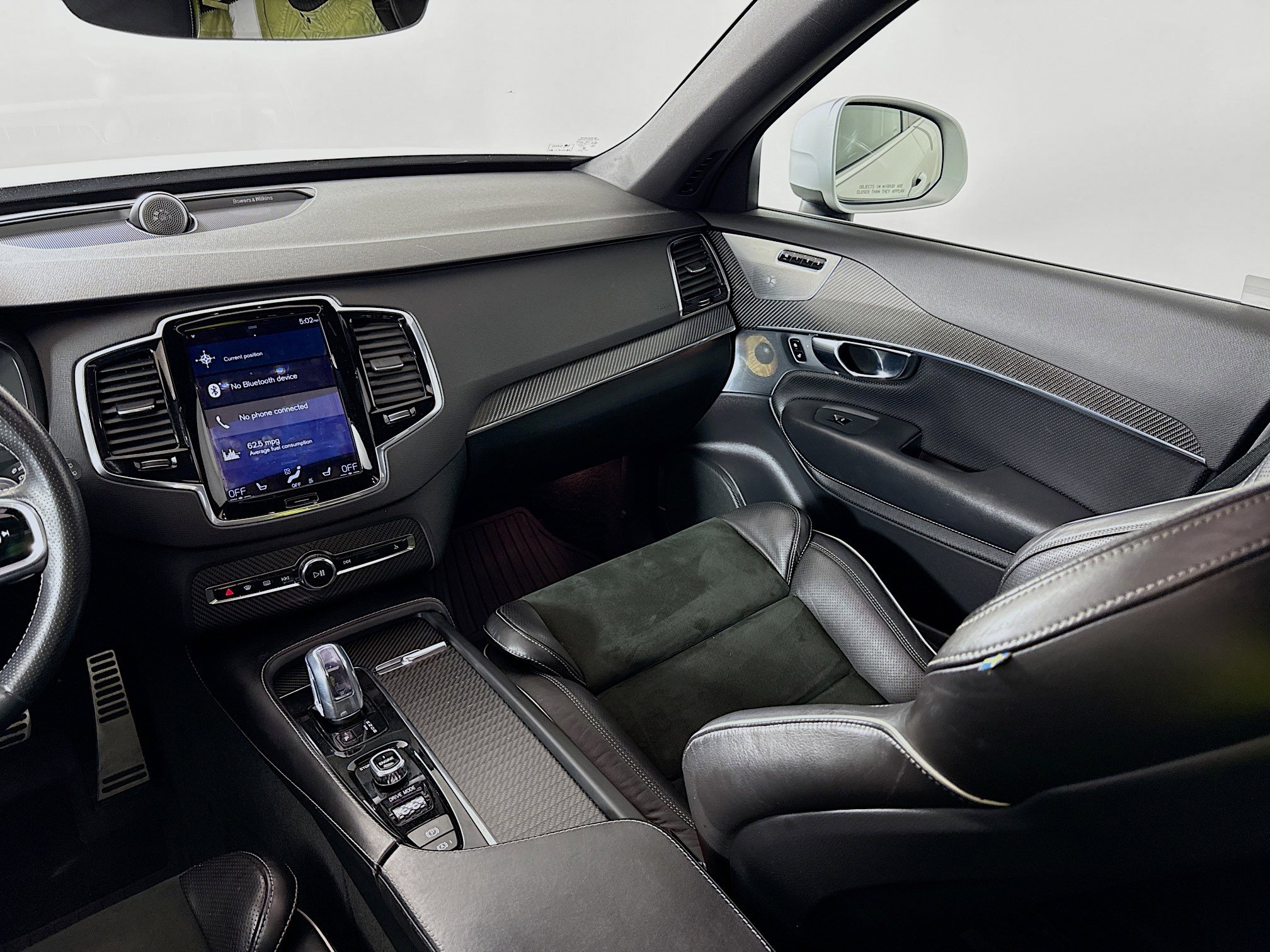 Used 2017 Volvo XC90 T8 R-Design w/ Vision Package image 25