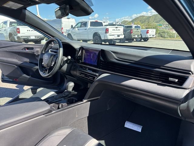 Used 2025 Toyota Camry SE w/ Convenience Package image 20