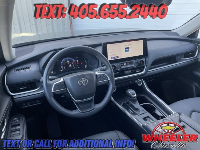 Used 2024 Toyota Grand Highlander AWD image 14