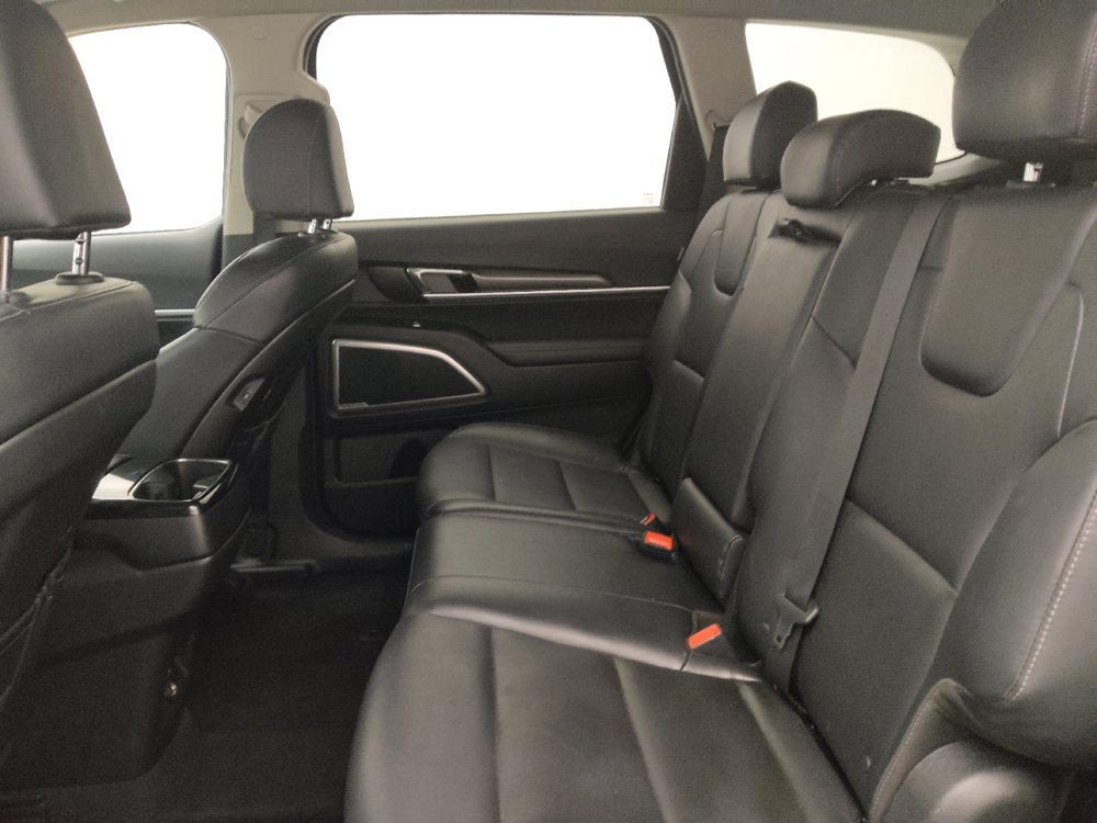 Used 2023 Kia Telluride LX FWD image 18