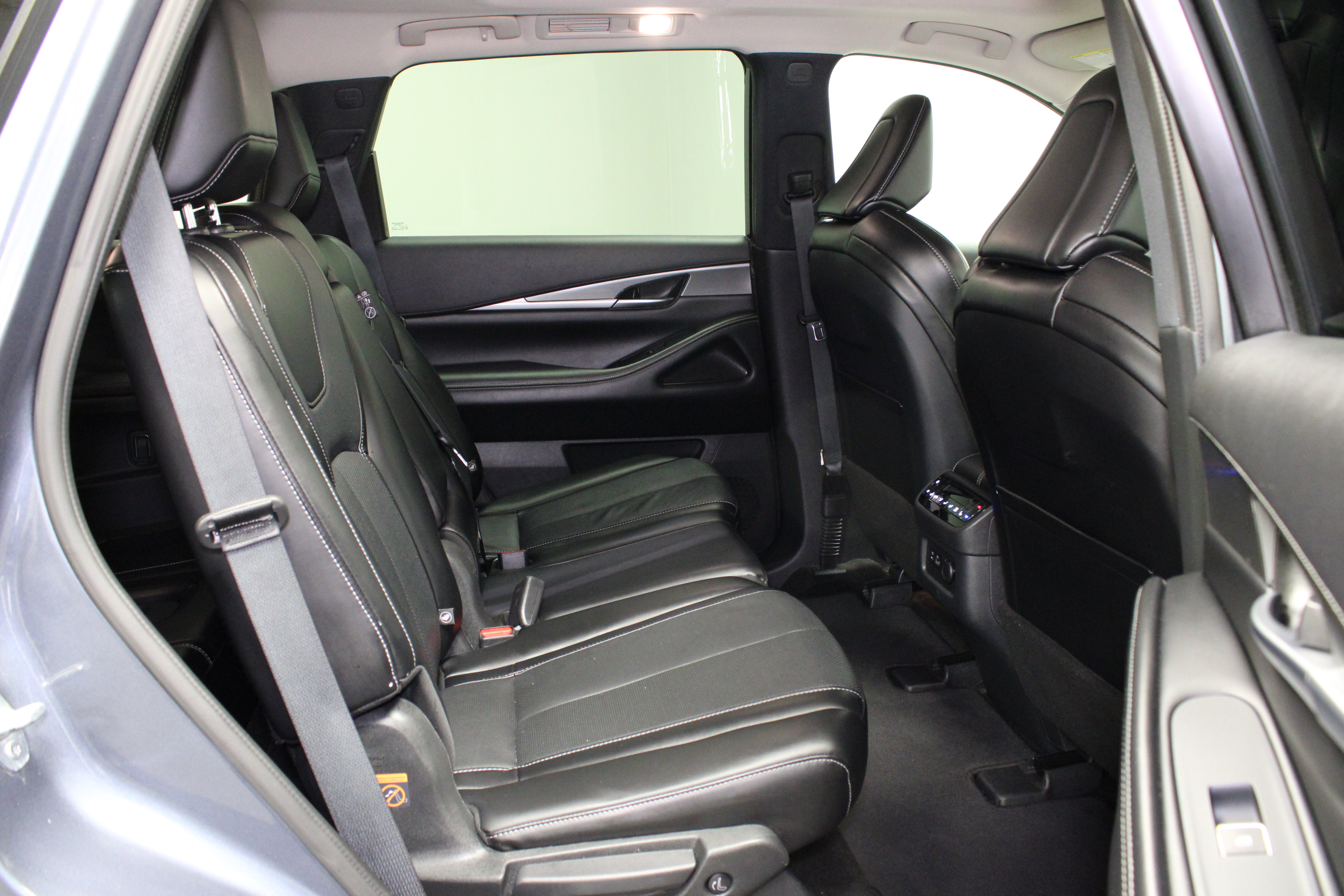 Used 2024 INFINITI QX60 Luxe AWD/4WD image 16