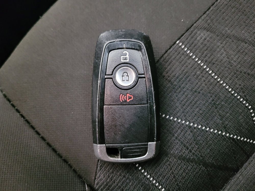 Used 2018 Ford EcoSport SE w/ SE Convenience Package image 32