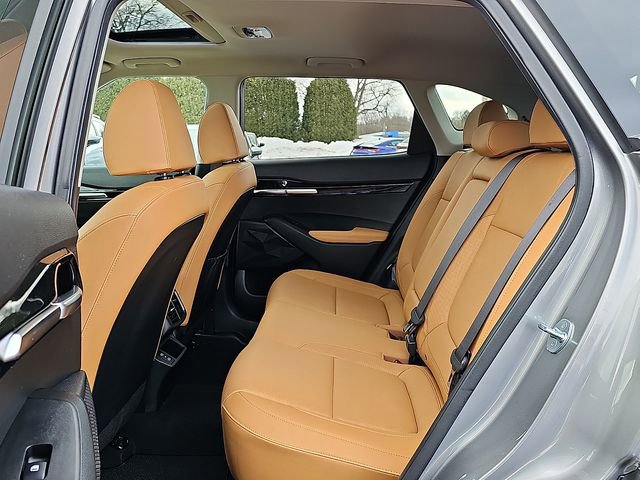 Used 2024 Kia Seltos SX w/ SX Sunroof Package image 10