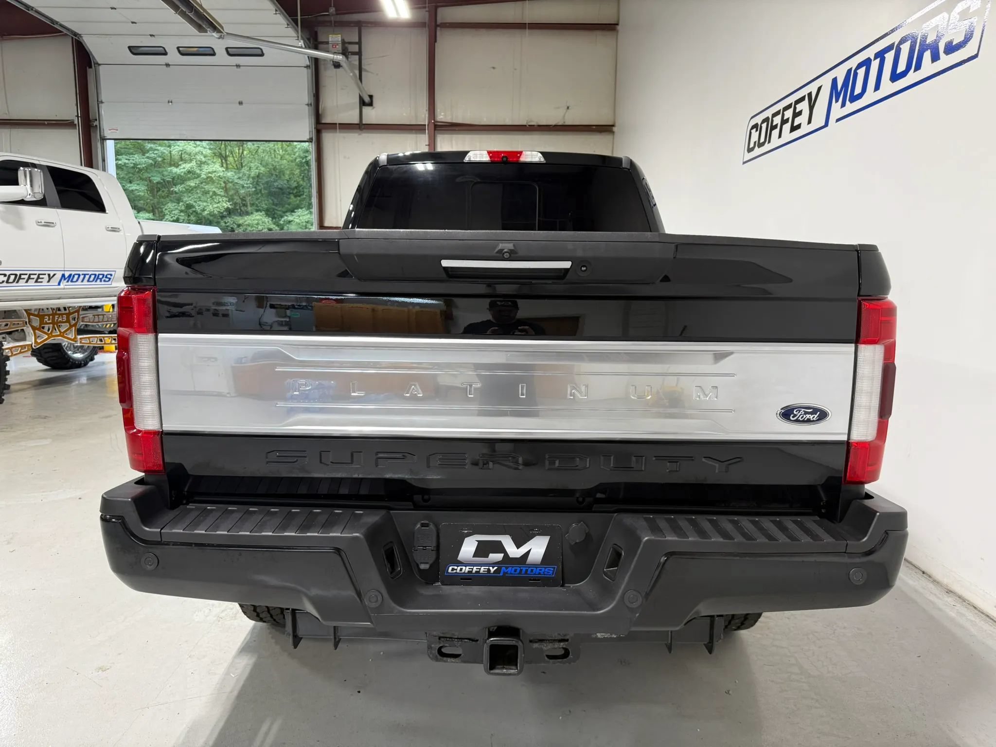 Used 2019 Ford F250 Platinum w/ Platinum Ultimate Package AWD/4WD image 5
