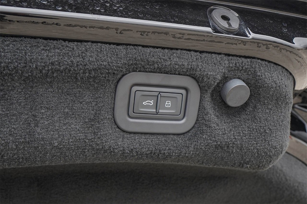 Used 2024 Bentley Continental GT image 46