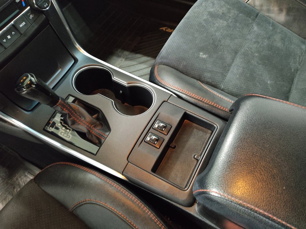 Used 2017 Toyota Camry XSE w/ Moonroof Package image 26