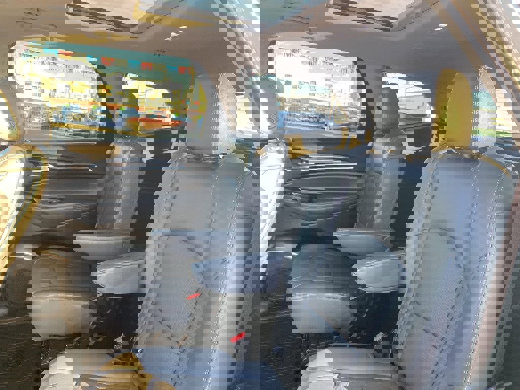 Used 2021 Buick Enclave Premium w/ Sun and Sites Package image 21