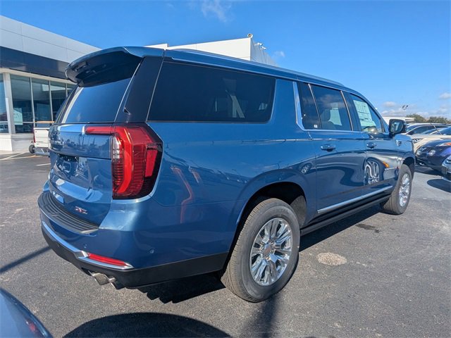 New 2026 GMC Yukon XL Denali w/ Sun & Power Step Package image 4