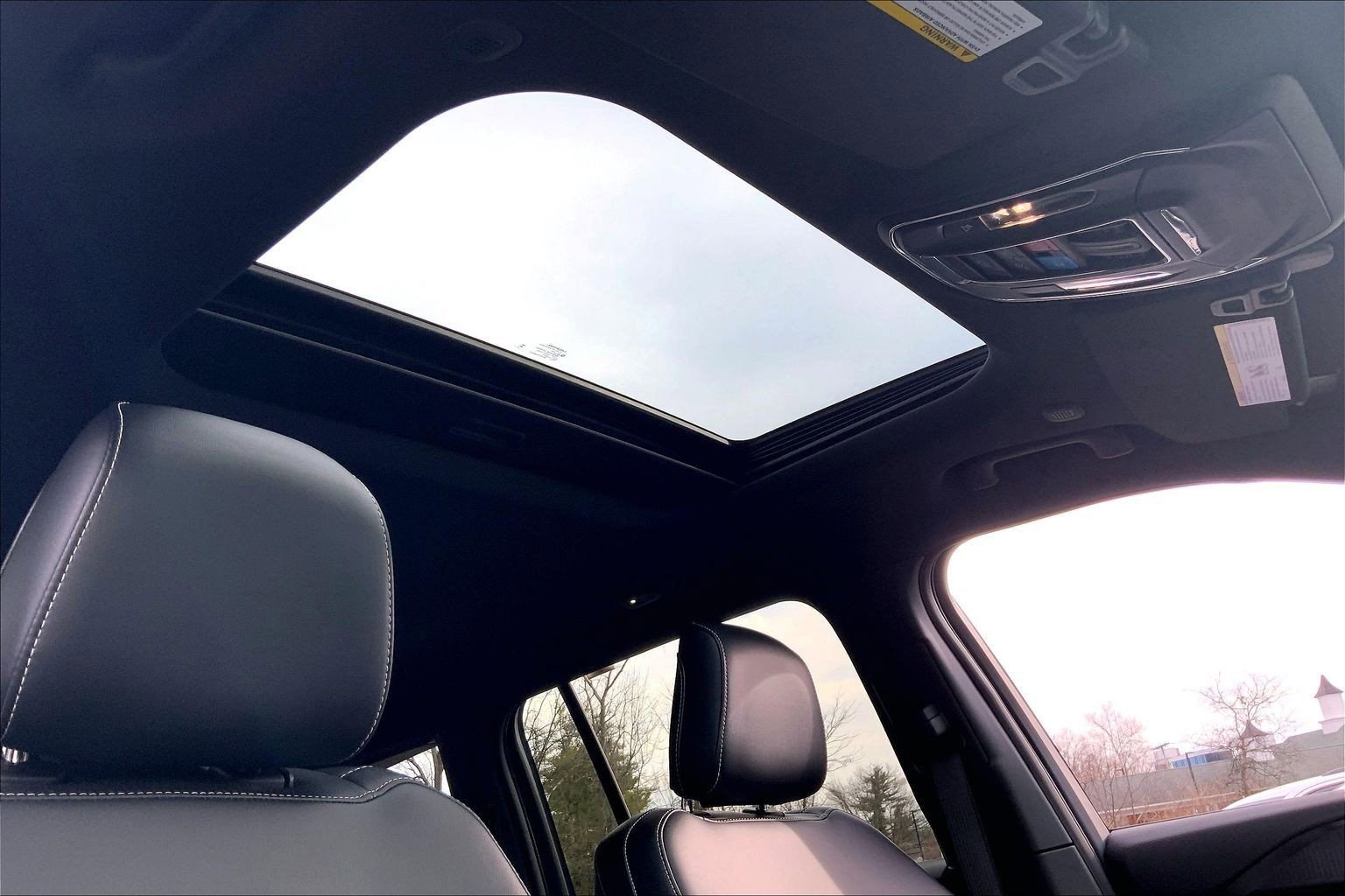 Certified 2025 Jeep Grand Cherokee Altitude image 12