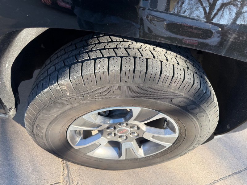 Used 2018 GMC Canyon SLE image 17