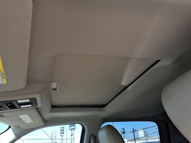 Used 2014 RAM 1500 Laramie w/ Convenience Group image 11