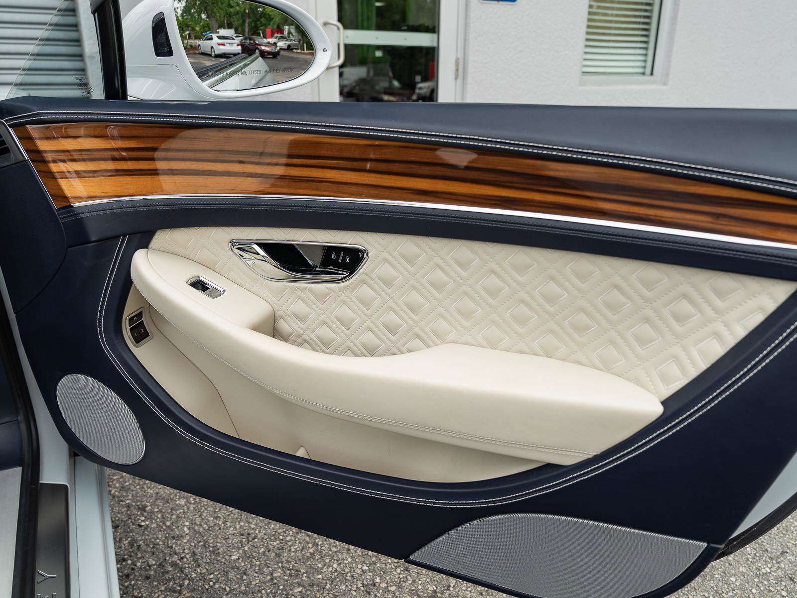 Used 2021 Bentley Continental GT V8 image 32