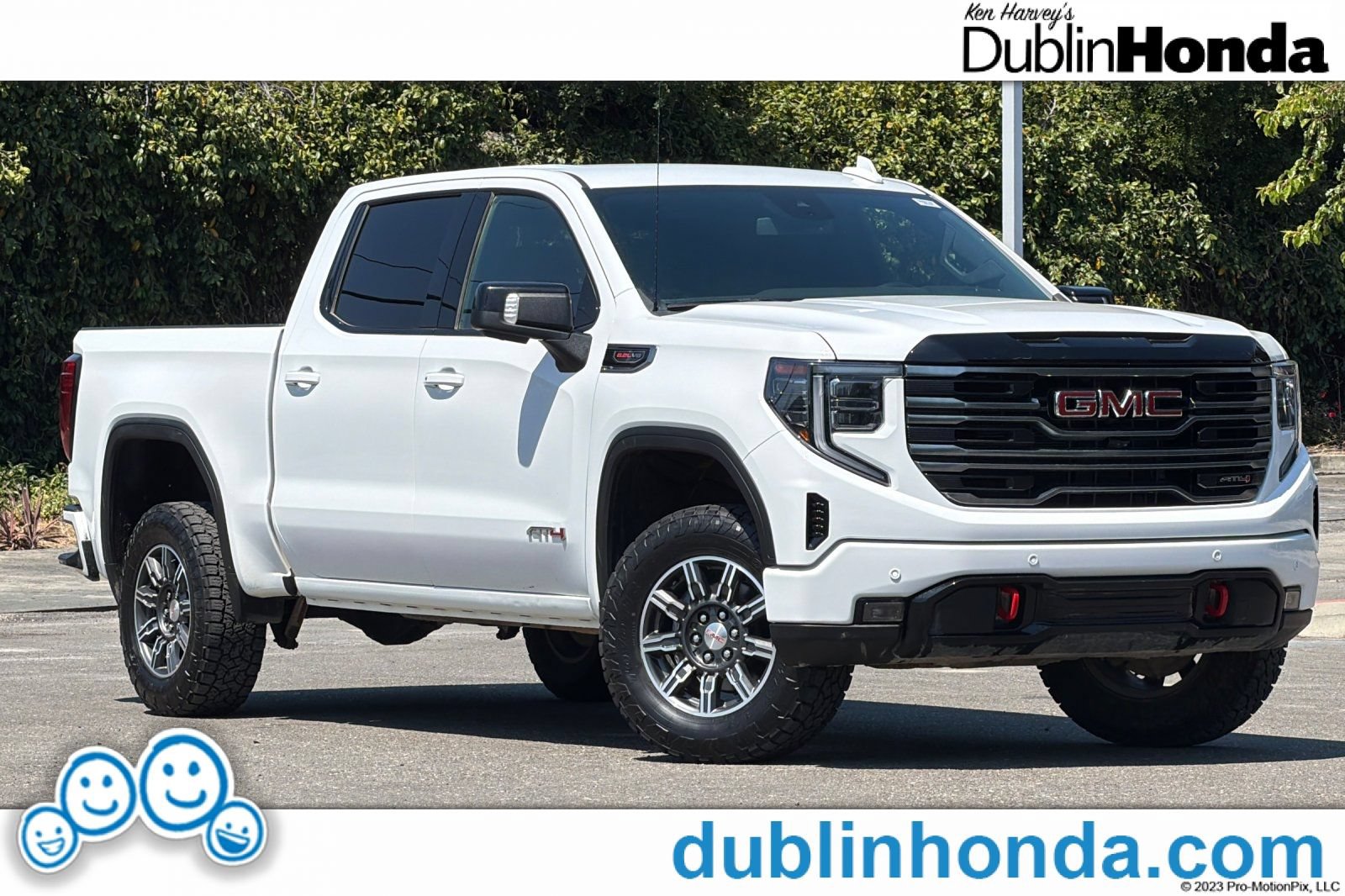 Used 2025 GMC Sierra 1500 AT4 AWD/4WD image 1