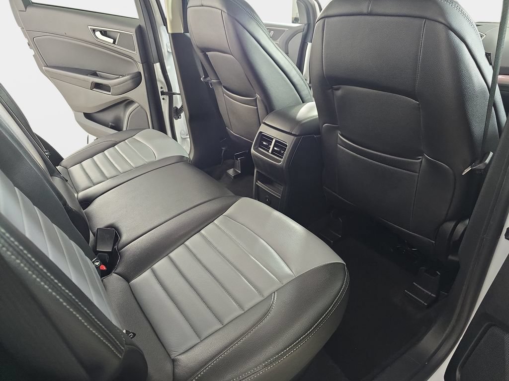 Used 2023 Ford Edge SE w/ Black Appearance Package AWD/4WD image 12