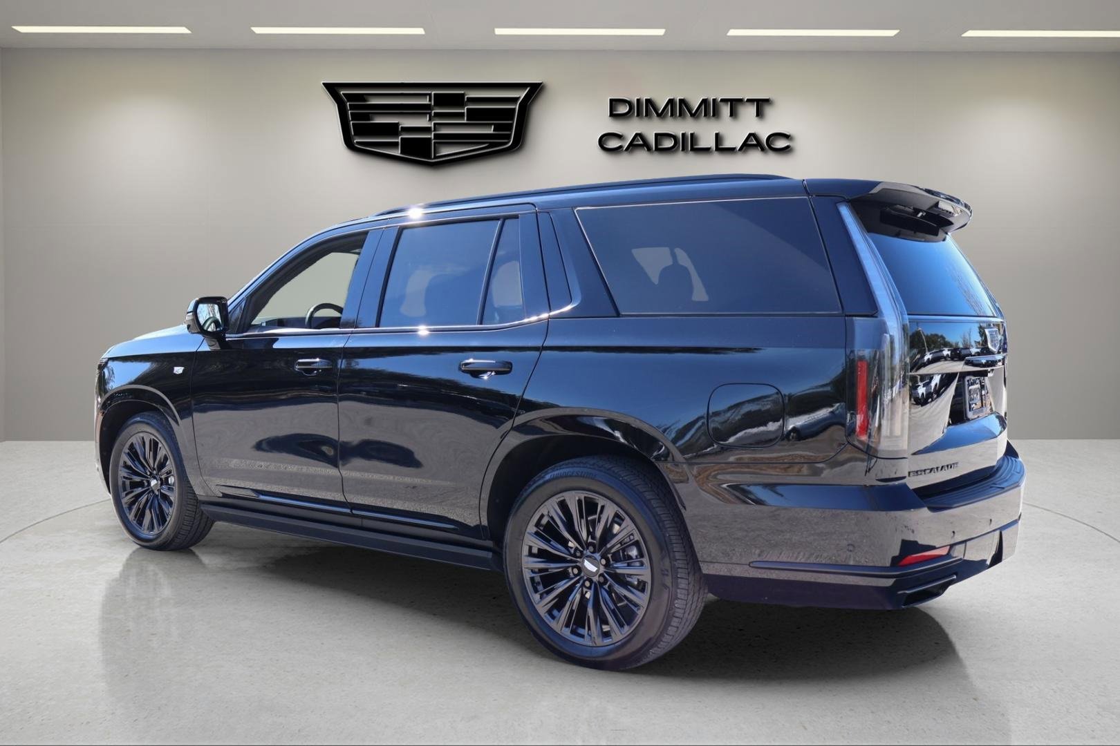Used 2025 Cadillac Escalade Sport Platinum w/ LPO, ONYX Package image 3
