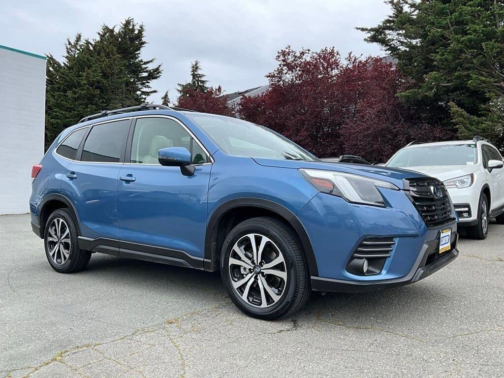 Certified 2023 Subaru Forester Limited AWD/4WD image 3