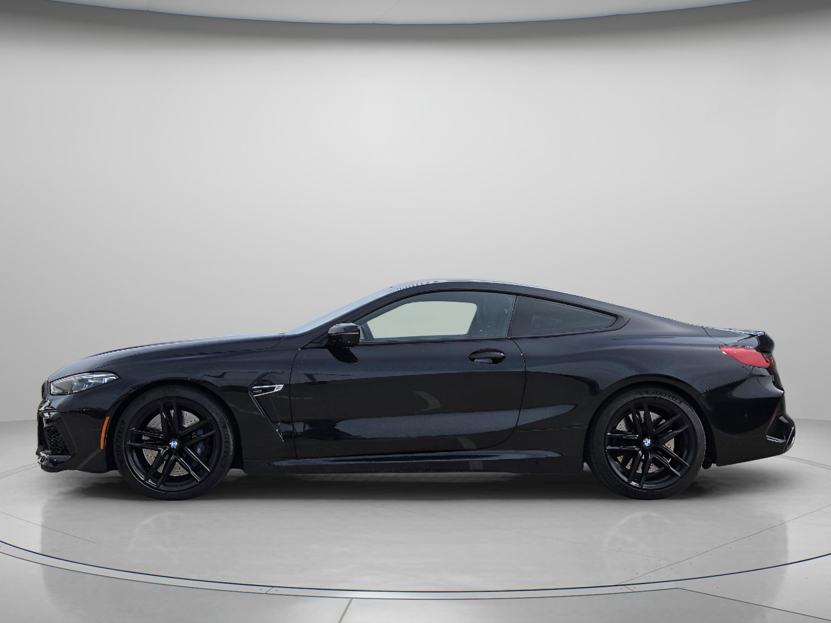 Used 2020 BMW M8 Coupe video 2