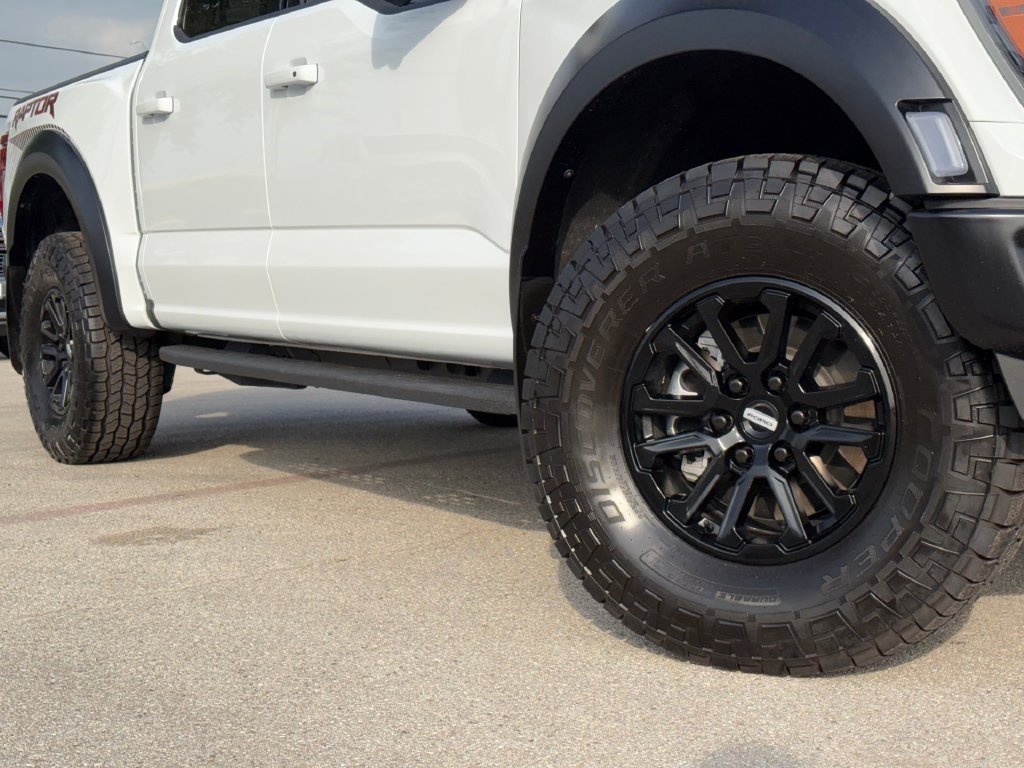 Used 2025 Ford F150 Raptor AWD/4WD image 2