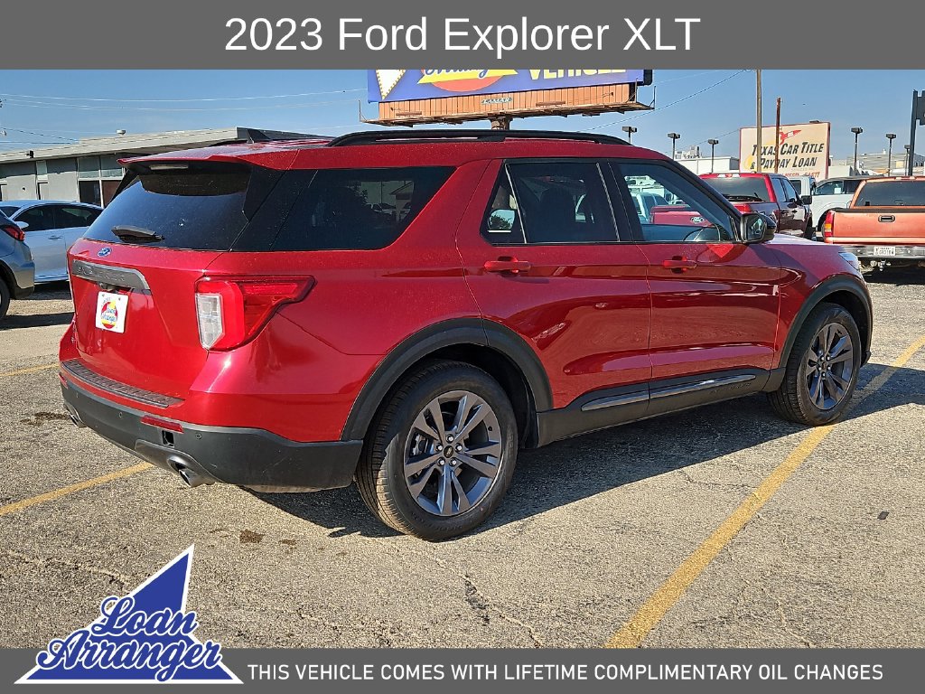 Used 2023 Ford Explorer XLT w/ Equipment Group 202A RWD image 13