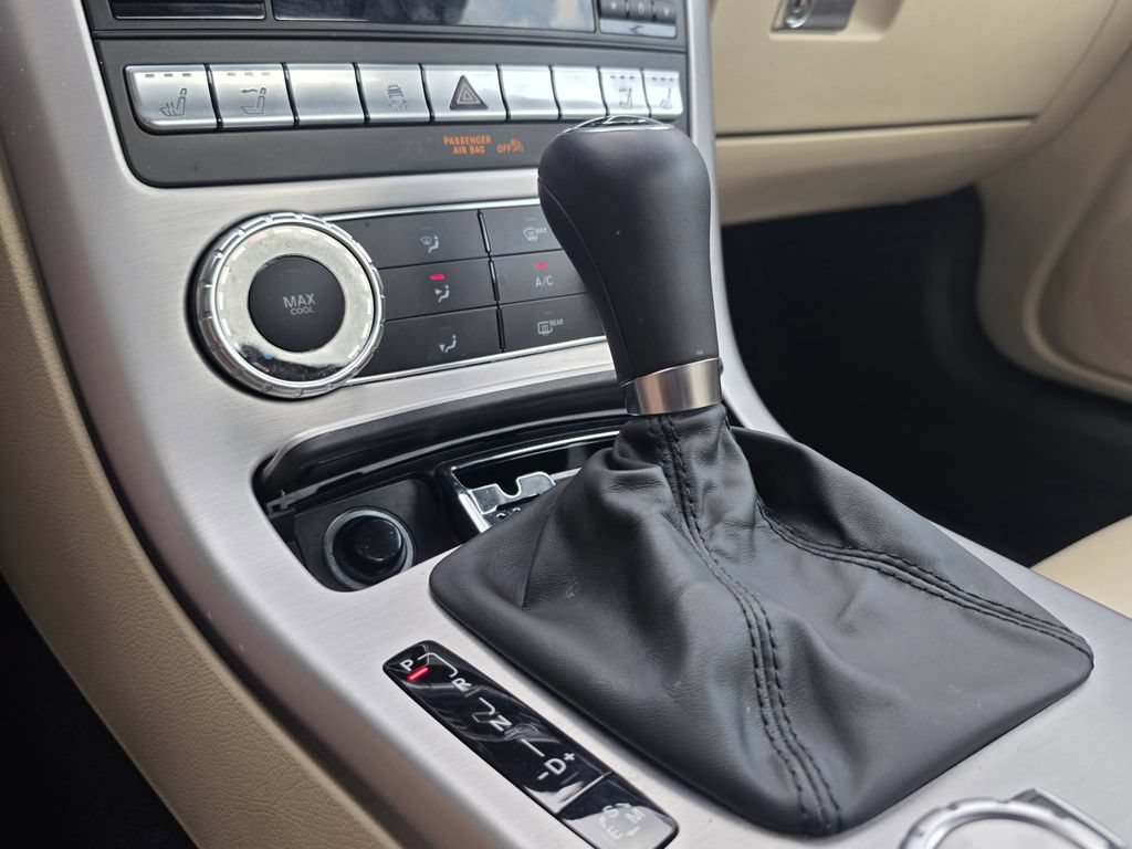 Used 2013 Mercedes-Benz SLK 250 image 32